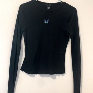 super cute ! just trying to clean out my closet and make room for new clothes